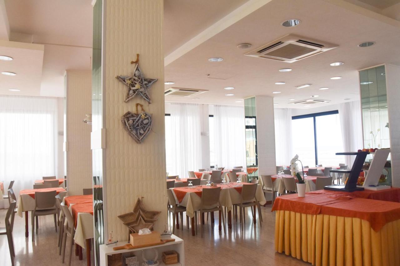 Hotel Suprem Sul Mare Rimini Exteriör bild