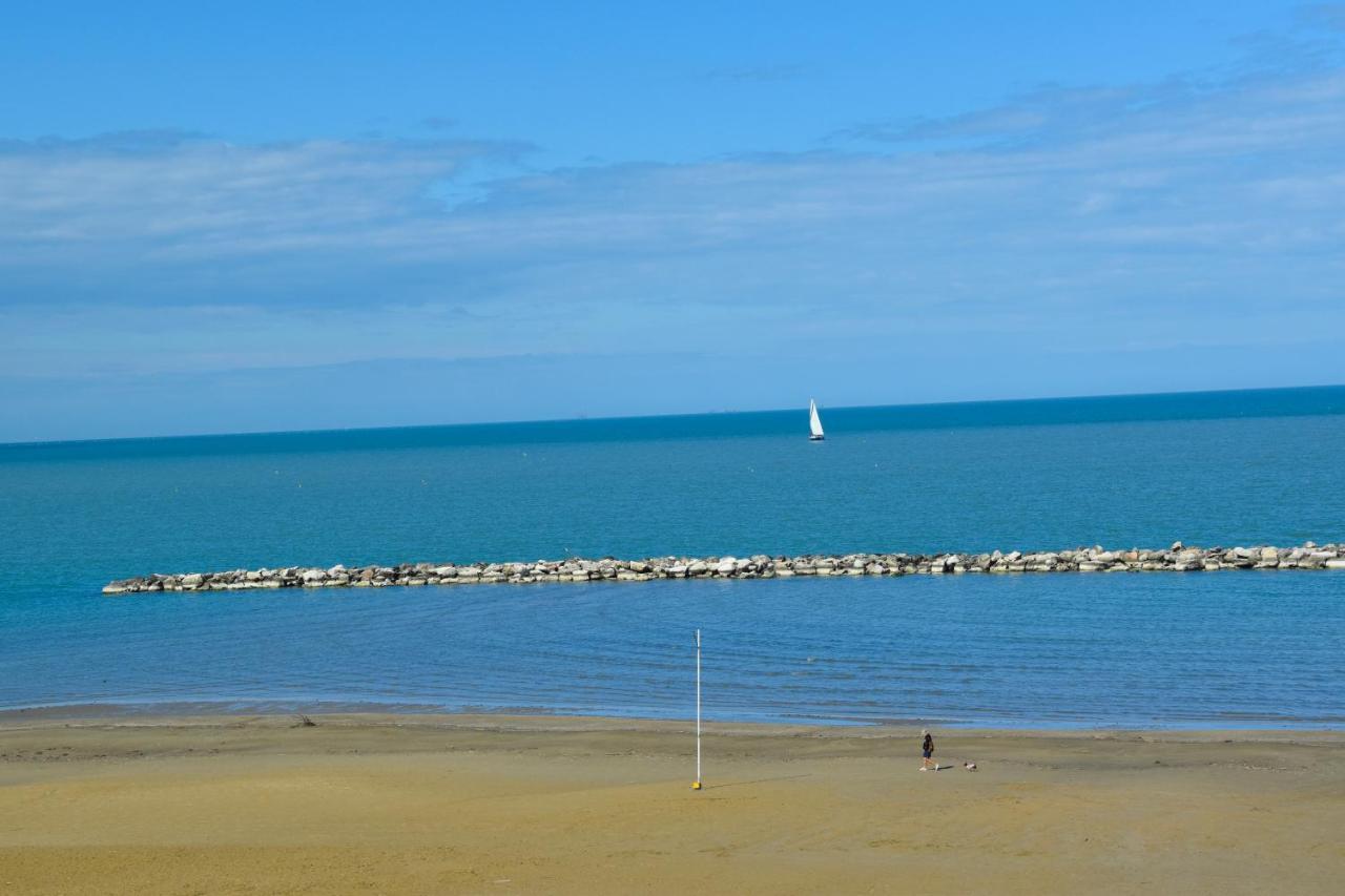 Hotel Suprem Sul Mare Rimini Exteriör bild